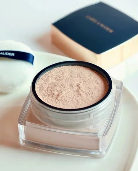 Estee Lauder 雅詩蘭黛 Double Wear Sheer Flattery Loose Powder 柔滑亮肌調色碎粉 9g - La Fée Beauty