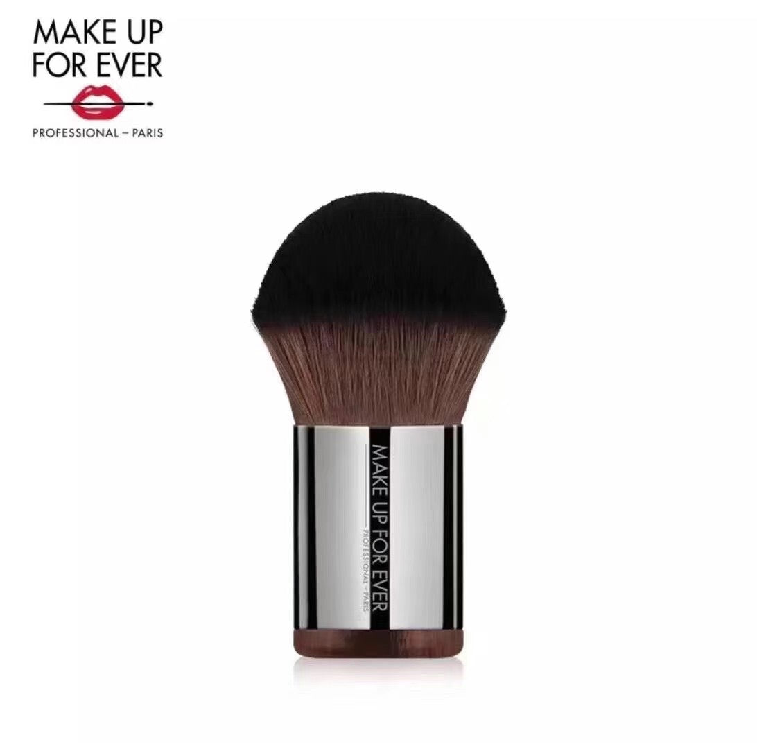 法國 Make Up Forever KABUKI 蜜粉掃 #124
