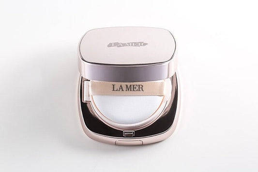 La Mer 海藍之謎 The Luminous Lifting Cushion Foundation 亮肌妍塑氣墊粉餅 SPF20 12g*2 - La Fée Beauty
