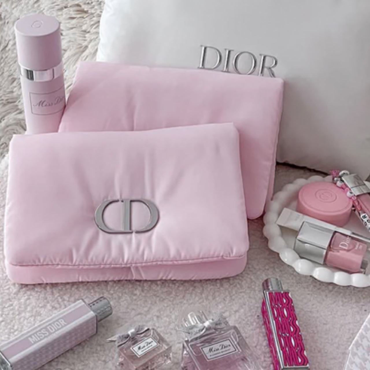 Dior 彩妝香氛+BabyPink限定雲朵化妝袋禮盒