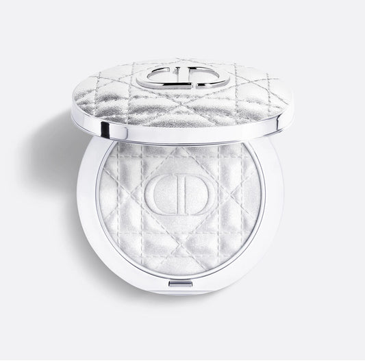 Dior 新品 恆久貼肌亮采蜜粉餅 6g