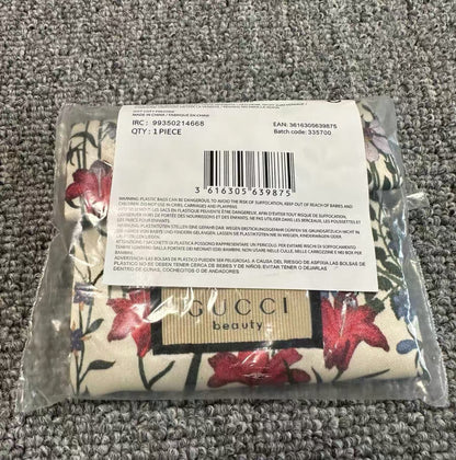 Gucci 古馳 Gucci Beauty心形化妝鏡 * 收納袋