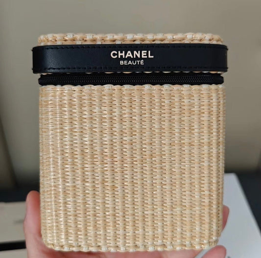 CHANEL 香奈兒 夏日限定菜籃子套裝 草編包 - La Fée Beauty
