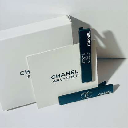 CHANEL 香奈兒 beaute 亞洲地區滿額禮品 超美髮夾 有銀/黑兩款 - La Fée Beauty