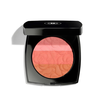 CHANEL CAMÉLIA FUTURA 2025限定創作山茶花紋腮紅盤 - La Fée Beauty