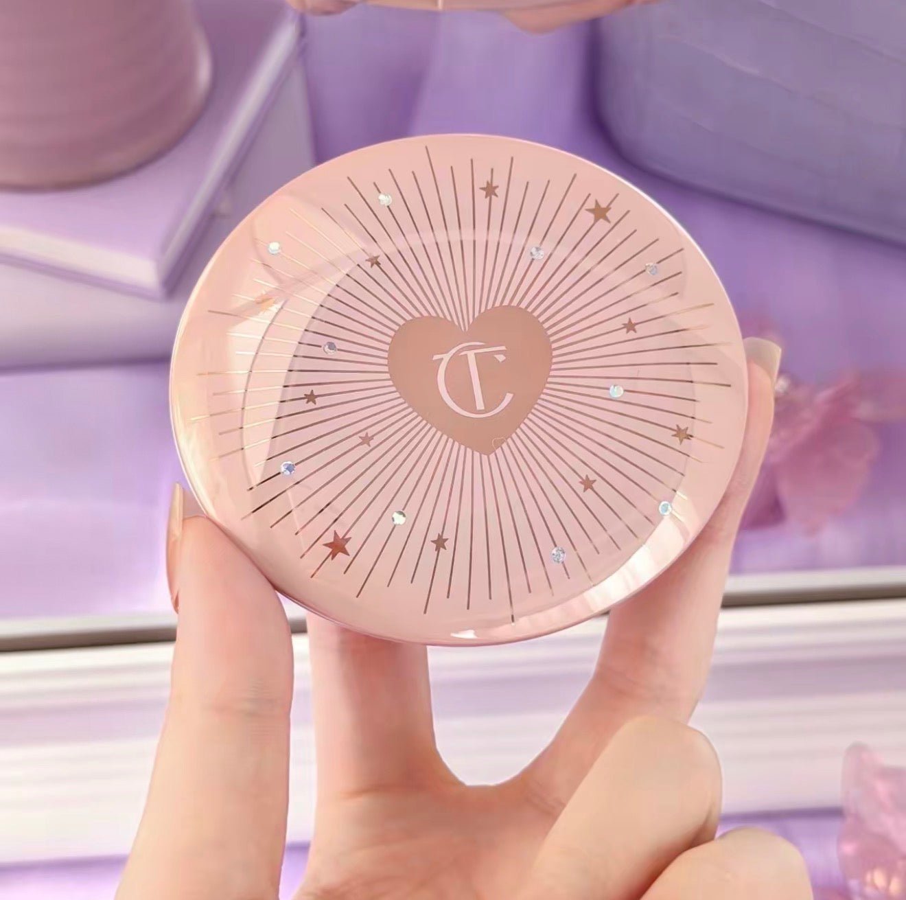 CHARLOTTE TILBURY 2026新品 小銀盤薫夢紫粉餅 啞光修飾膚色 自然提亮 - La Fée Beauty