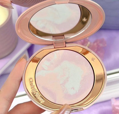 CHARLOTTE TILBURY 2026新品 小銀盤薫夢紫粉餅 啞光修飾膚色 自然提亮 - La Fée Beauty