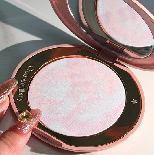 CHARLOTTE TILBURY 2026新品 小銀盤薫夢紫粉餅 啞光修飾膚色 自然提亮 - La Fée Beauty