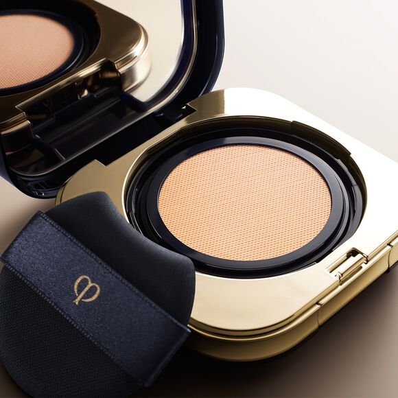 Clé de Peau Beauté 肌膚之鑰 RADIANT CUSHION FOUNDATION NATURAL｜鑽光透薄修護氣墊粉底 SPF25 PA+++ （柔霧版） - La Fée Beauty