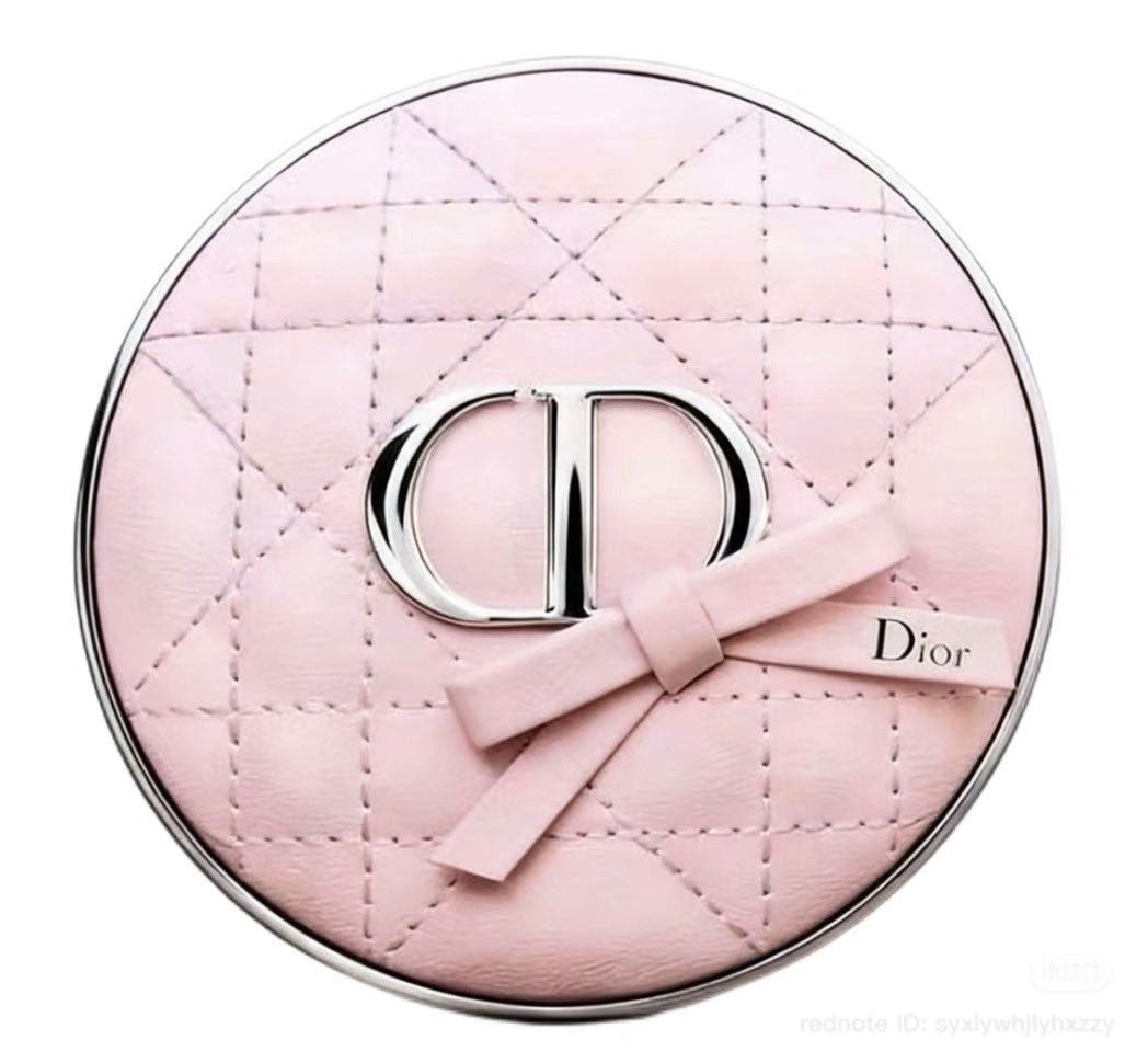 Dior 2026全新 「櫻花粉蝴蝶結」限定氣墊 PINK BOW （殼+粉芯） - La Fée Beauty