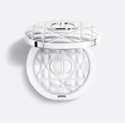 Dior 新品 恆久貼肌亮采蜜粉餅 6g - La Fée Beauty