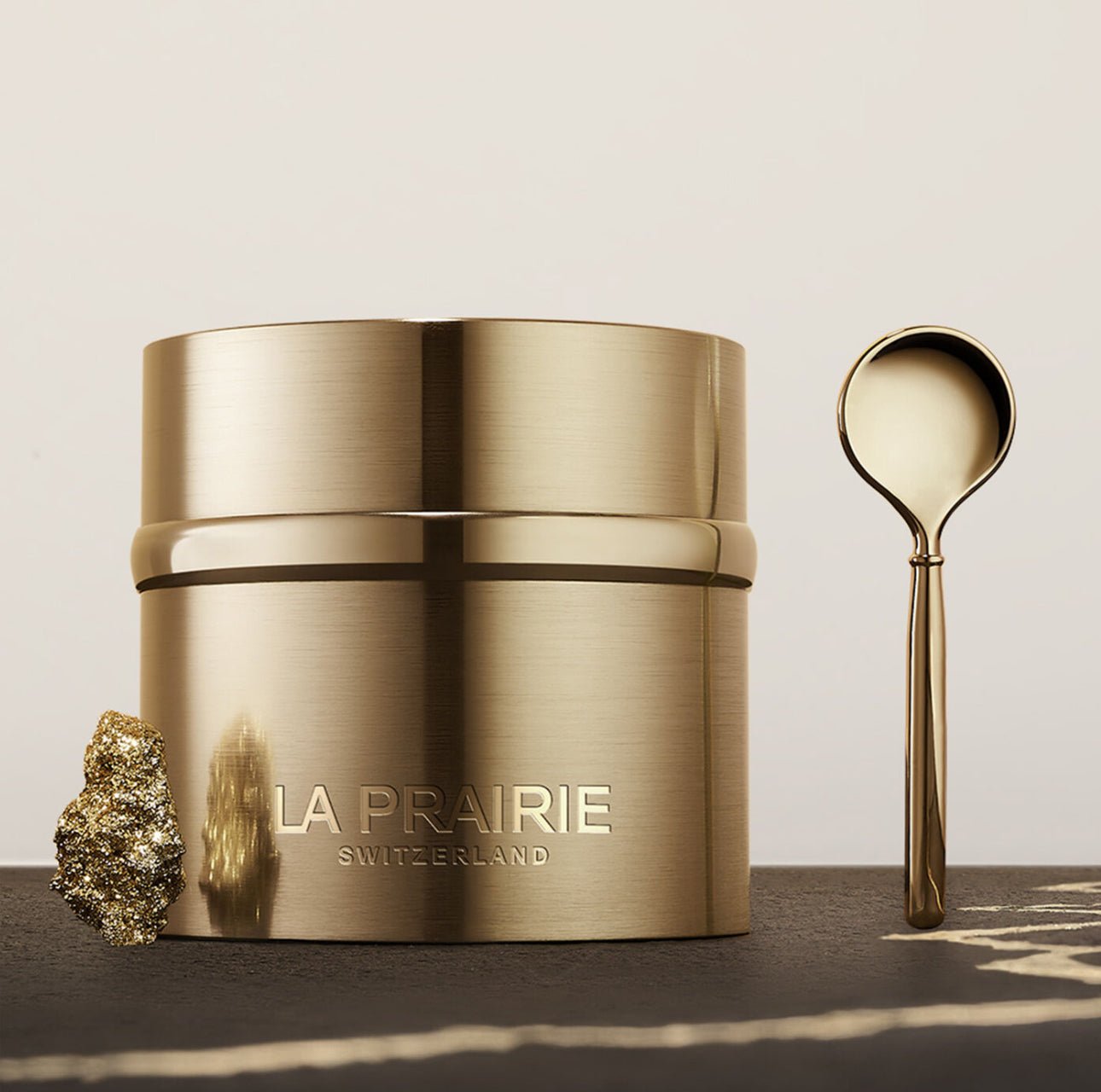 La Prairie 新版 PURE GOLD RADIANCE CREAM 純金亮膚面霜 - La Fée Beauty