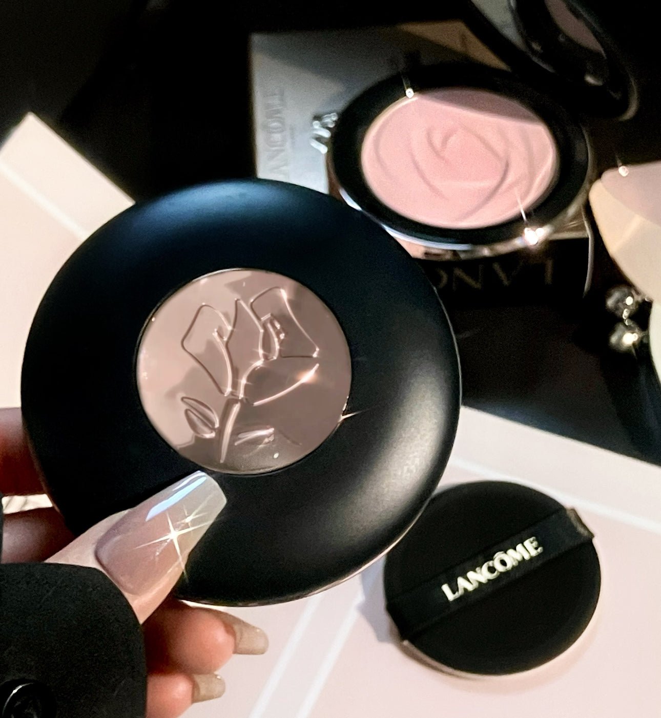 LANCOME 新品 零粉感超持久柔焦蜜粉餅 持妝大粉餅 - La Fée Beauty