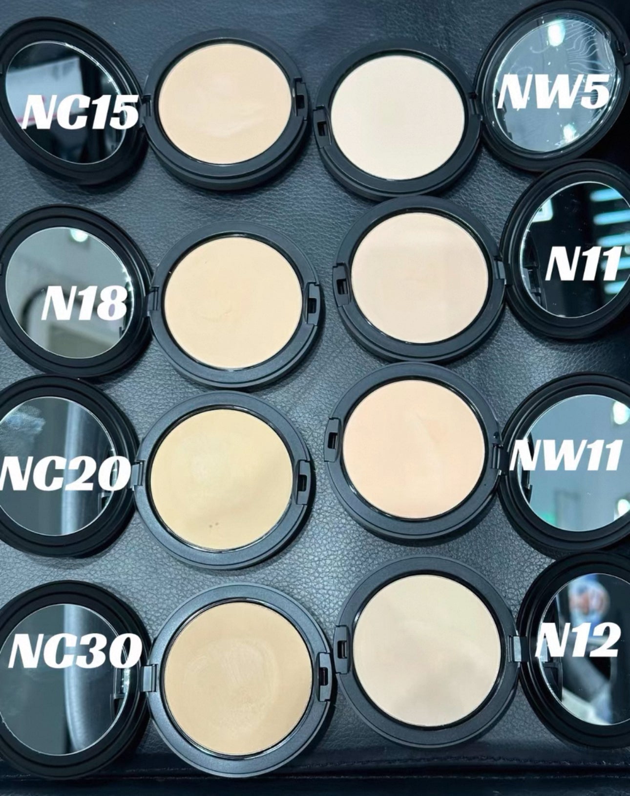 MAC 2025新品 大黑餅 專業無瑕柔膚粉餅 15g - La Fée Beauty