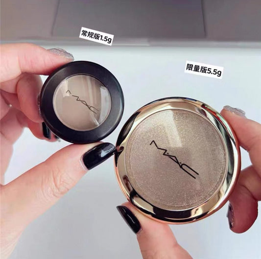 MAC 限量版 眼影+修容神色 omega灰調米棕 消腫神器 5.5g - La Fée Beauty