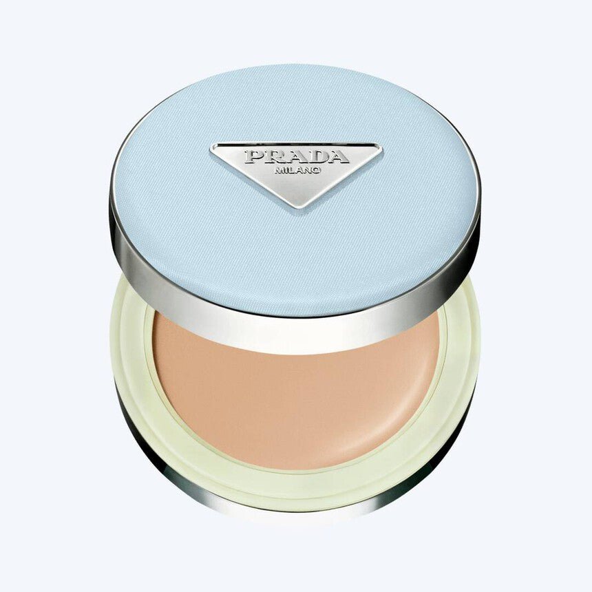 PRADA 2026 最新款Baby Blue氣墊 (限定版) 🩵 絕美BABY BLUE 粉藍色🩵 12g - La Fée Beauty