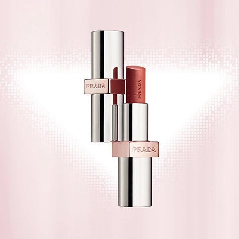 PRADA「淡素」唇膏系列 U020淡素红 3.8g - La Fée Beauty