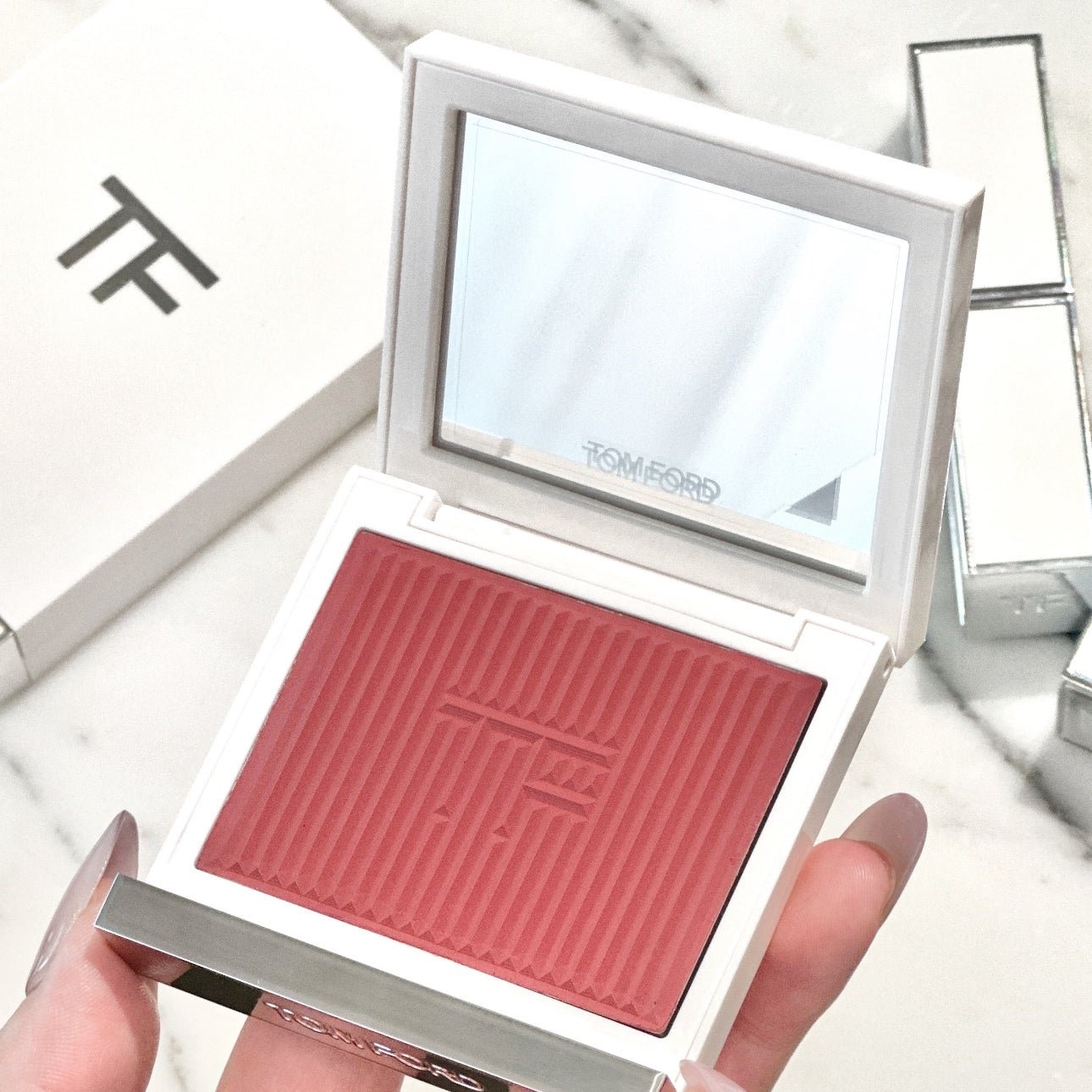 TOMFORD 2025聖誕限定 雪映流光腮红 01亮玫瑰色 - La Fée Beauty