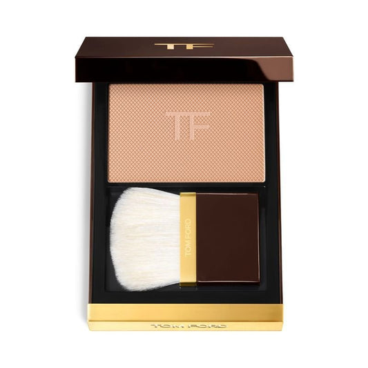 TOMFORD 最新-柔滑啞光定妝粉餅 神級磨皮 提升妝感 ！ 超細膩粉質& 高質掃子 - La Fée Beauty