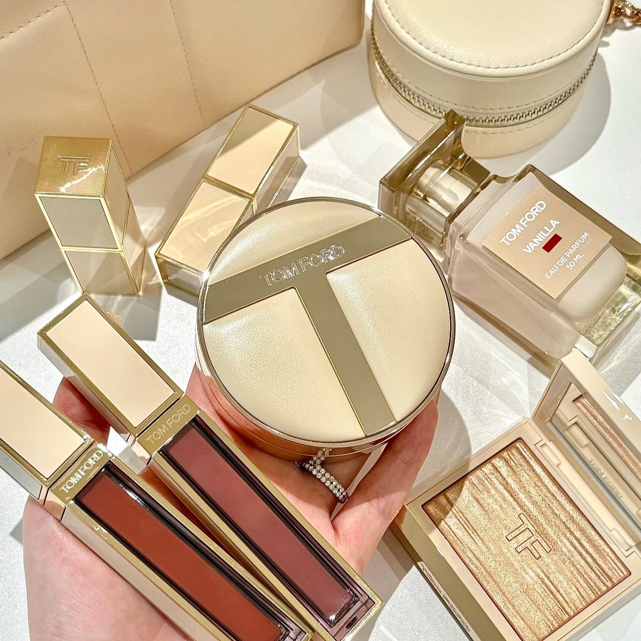 TOMFORD 持妝T氣墊 禁忌香草限定 控油防曬 遮瑕水潤 SPF 40/PA+++ - La Fée Beauty
