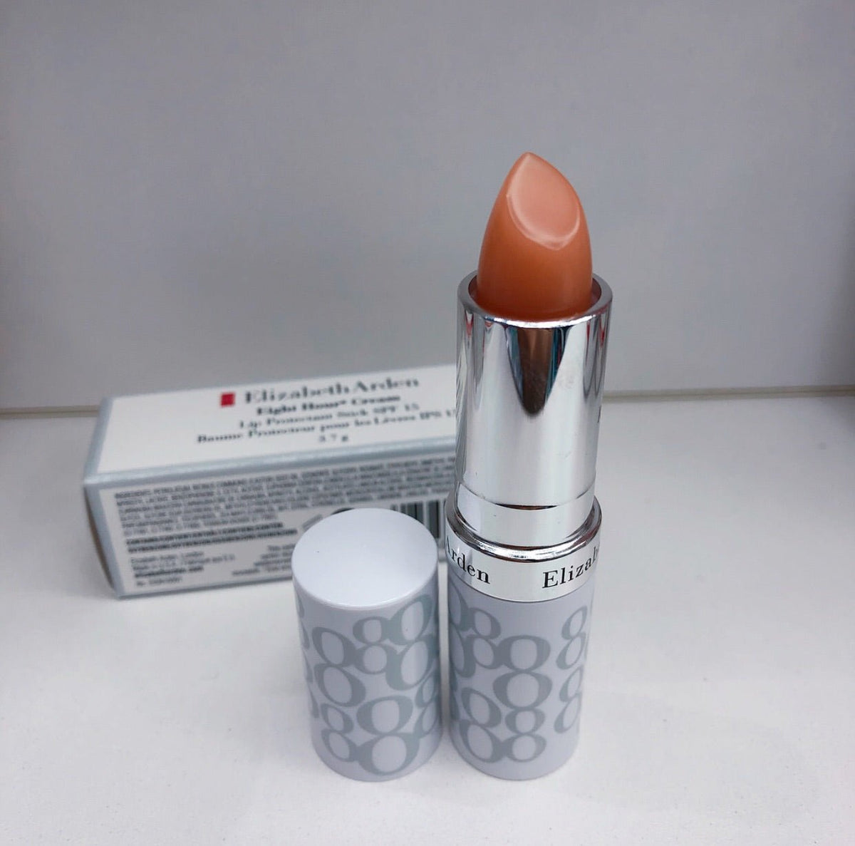Elizabeth Arden 雅頓 顯效八小時潤澤唇膏SPF 15 3.7g / 0.13oz) - La Fée Beauty