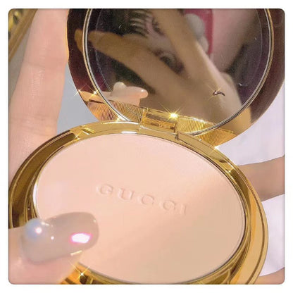 GUCCI 古馳 透亮柔滑蜜粉餅 定妝控油 帶粉撲絲絨袋 10g - La Fée Beauty