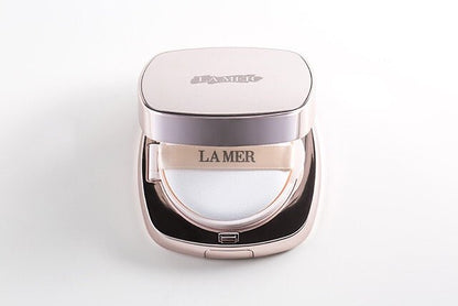 La Mer 海藍之謎 The Luminous Lifting Cushion Foundation 亮肌妍塑氣墊粉餅 SPF20 12g*2 - La Fée Beauty