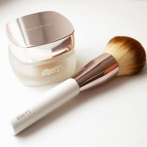 La Mer 海藍之謎 The Powder極緻輕柔蜜粉/鎏光煥變蜜粉 8g - La Fée Beauty