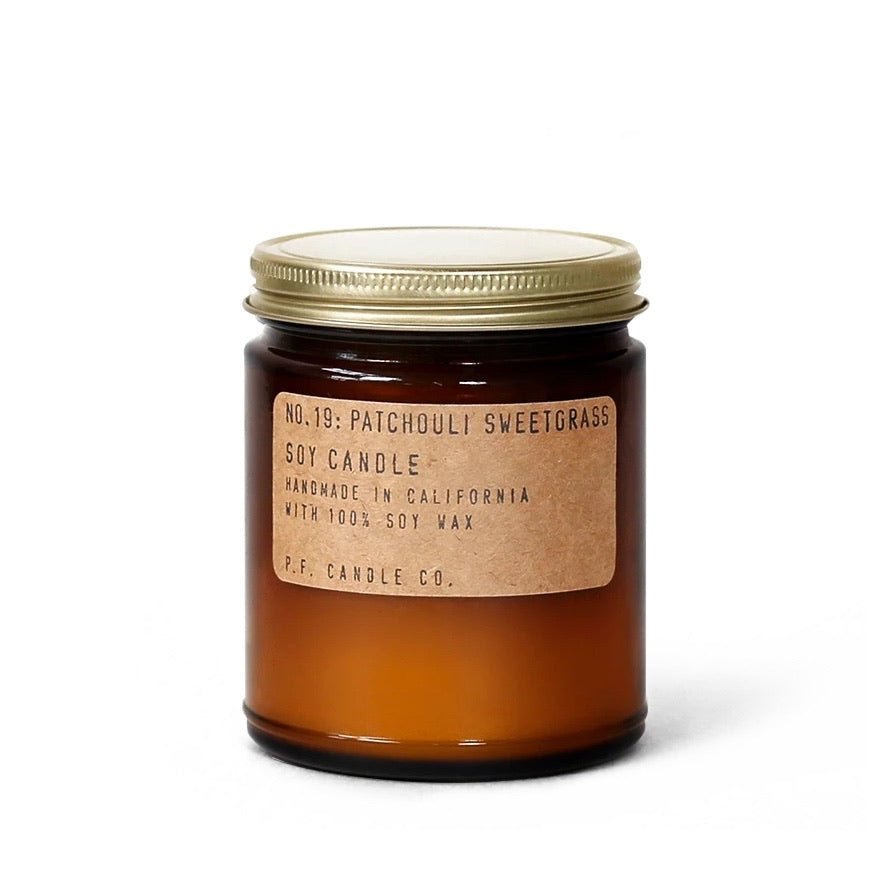 美國 P.F. CANDLE CO. NO.19 廣藿香＆甜茅草 手工香氛蠟燭 - La Fée Beauty