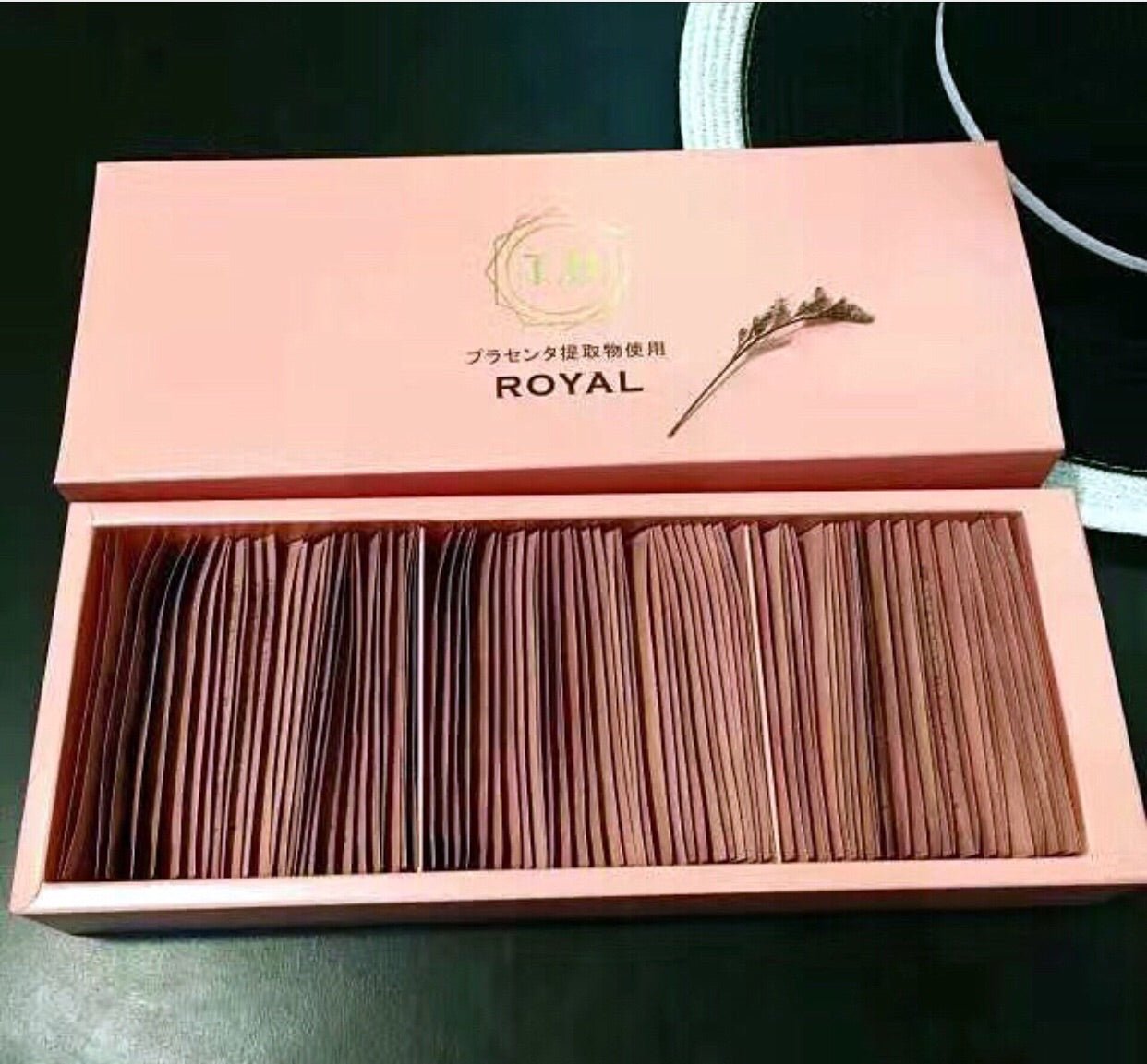 日本 Royal 臍帶血引流精華90小包 117ml - La Fée Beauty