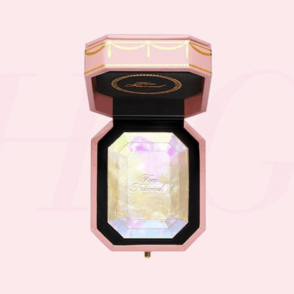 Too Faced Diamond Light Multi-Use Diamond Highlighter 多功能鑽石高光修容粉盤 ( 12g ) - La Fée Beauty